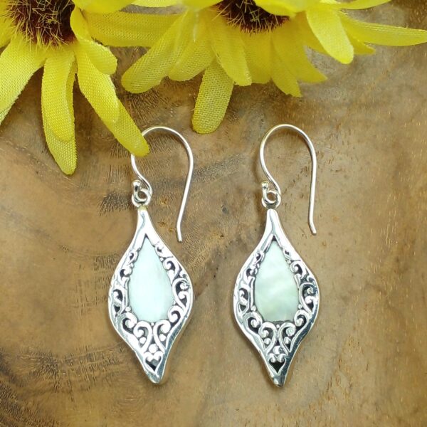 Anting Kerang Perak Bali