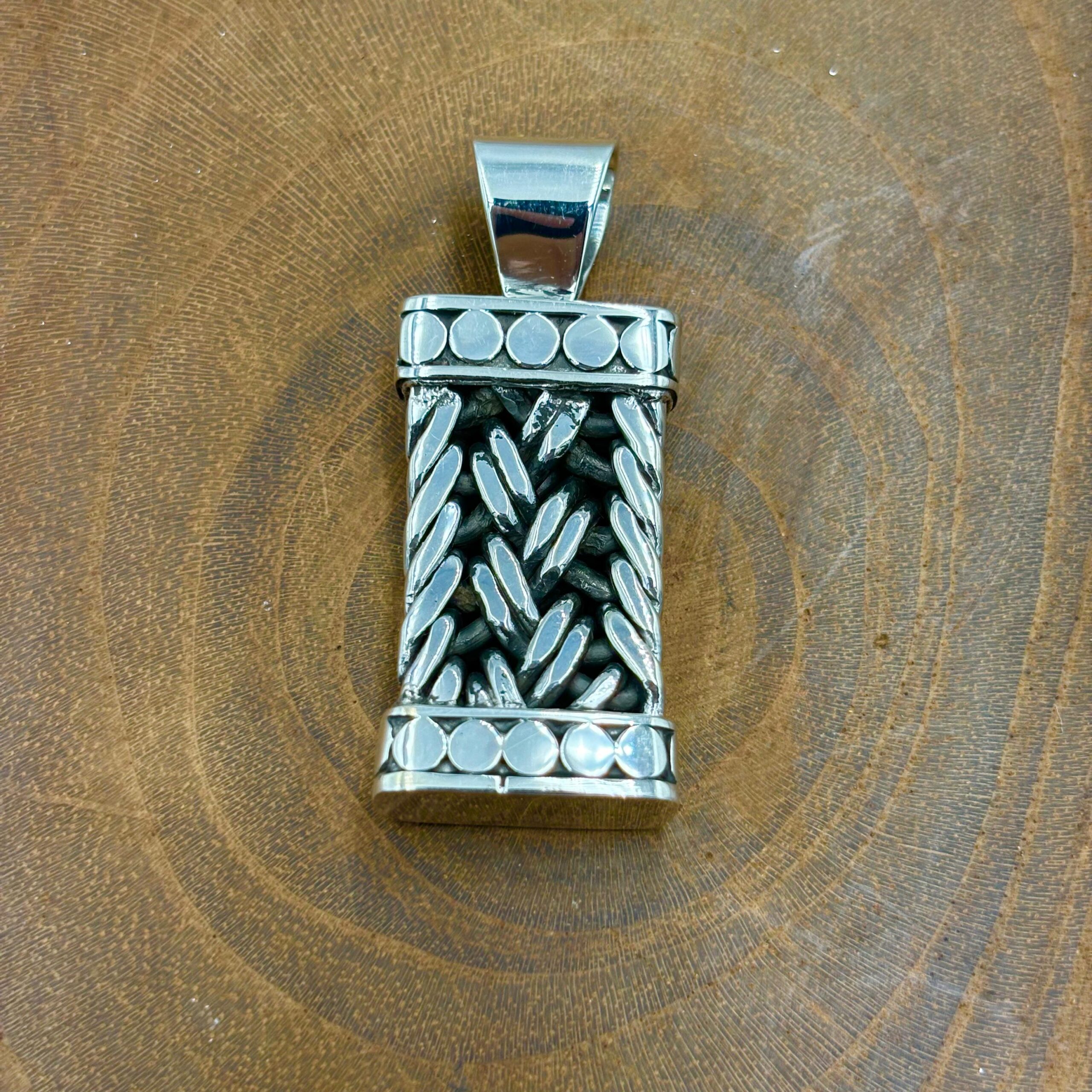 Assorted Bali Jewelry At JOGS Show Tucson, AZ - Gambar 1