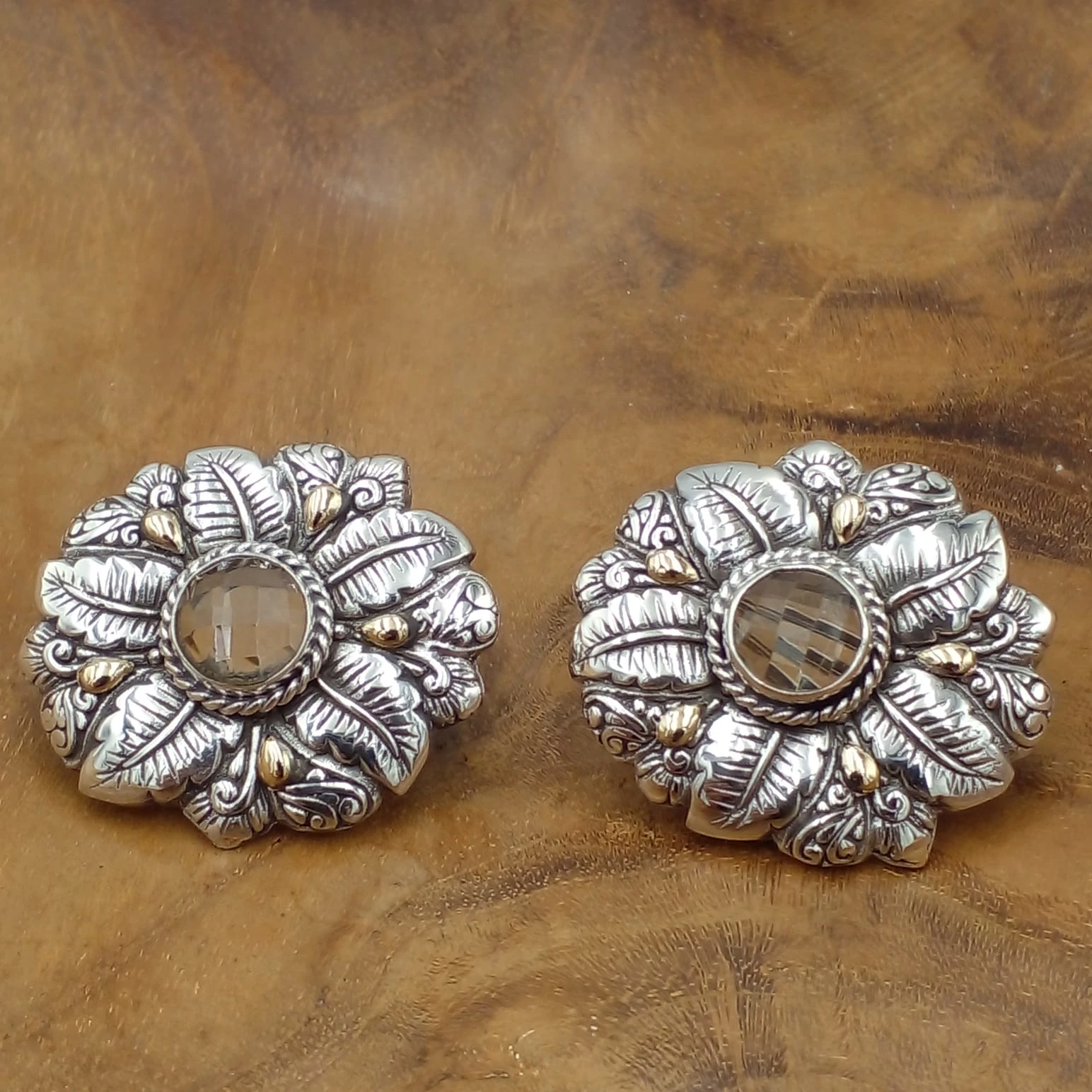Anting Wanita Elegan Motif Daun dengan Permata E1640 - Gambar 6