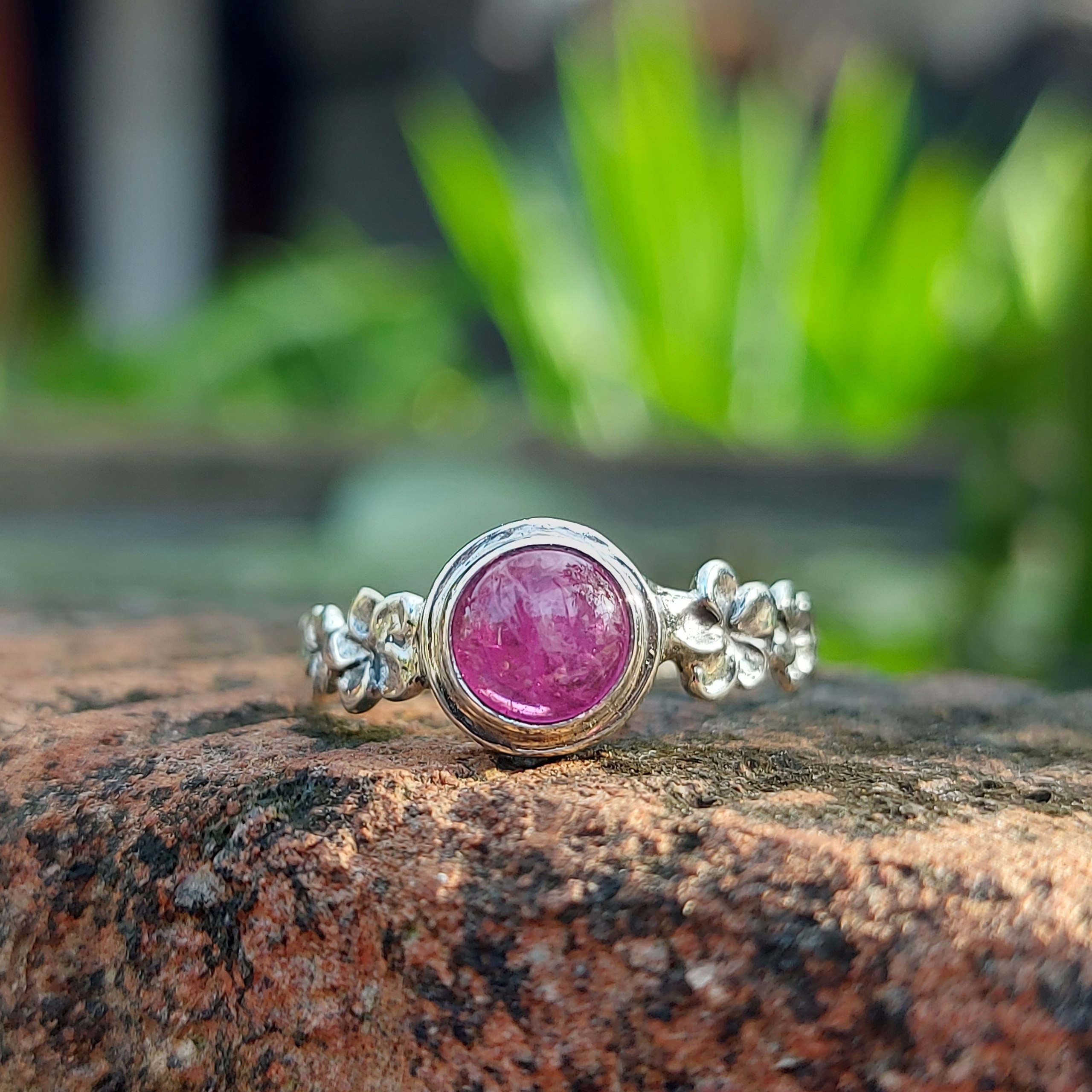 cincin perak wanita elegan